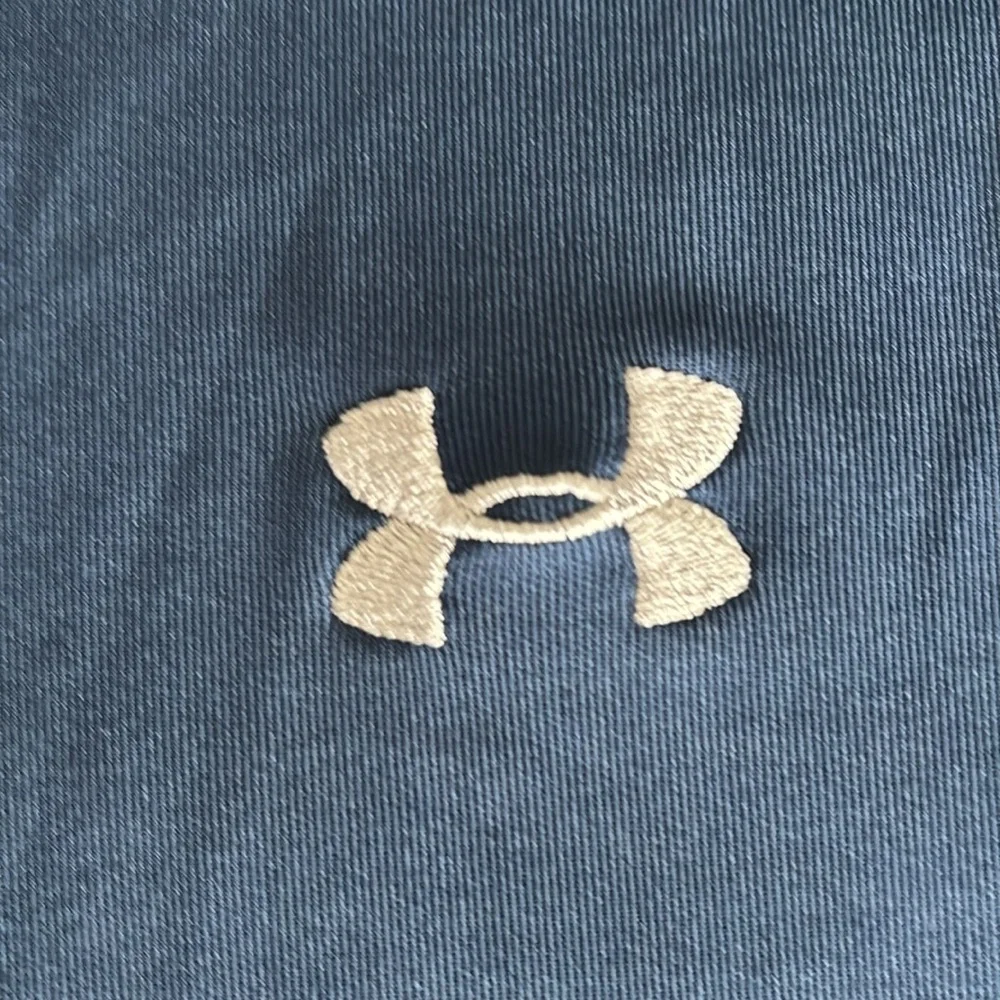 Under Armour - Picture 3 of 3